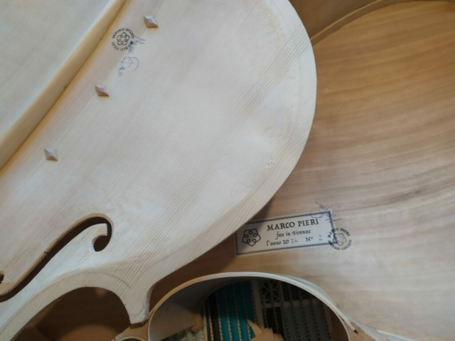Etichetta, timbro e firma prima di chiudere la cassa